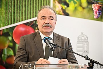 Nagy István üdítő hírrel szolgált a rettentő aszály közepette, pénzeső hullhat az agráriumra